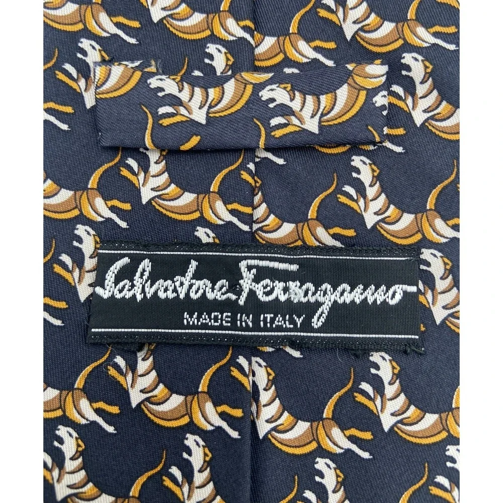 SALVATORE FERRAGAMO Men's 100% Silk Tie ITALY Luxury Tiger Black Brown EUC